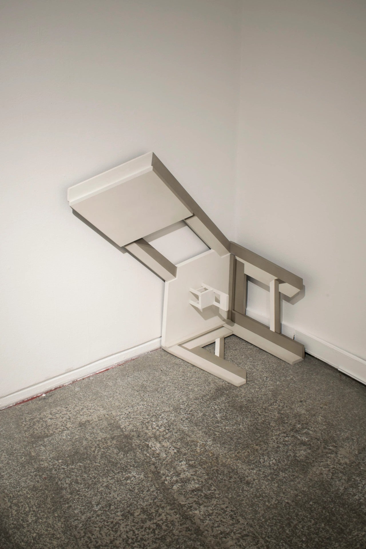 Estudio para una silla en un rincón